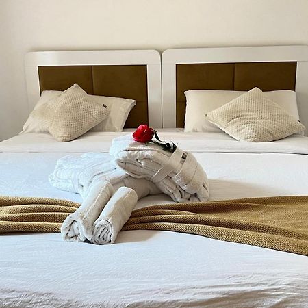 Appartement De Luxe Avec Jardin Vue Sur La Piscine Golf Securise 24H Sur 24 A 5 Minutes De L Aeroport Marrakesh Extérieur photo