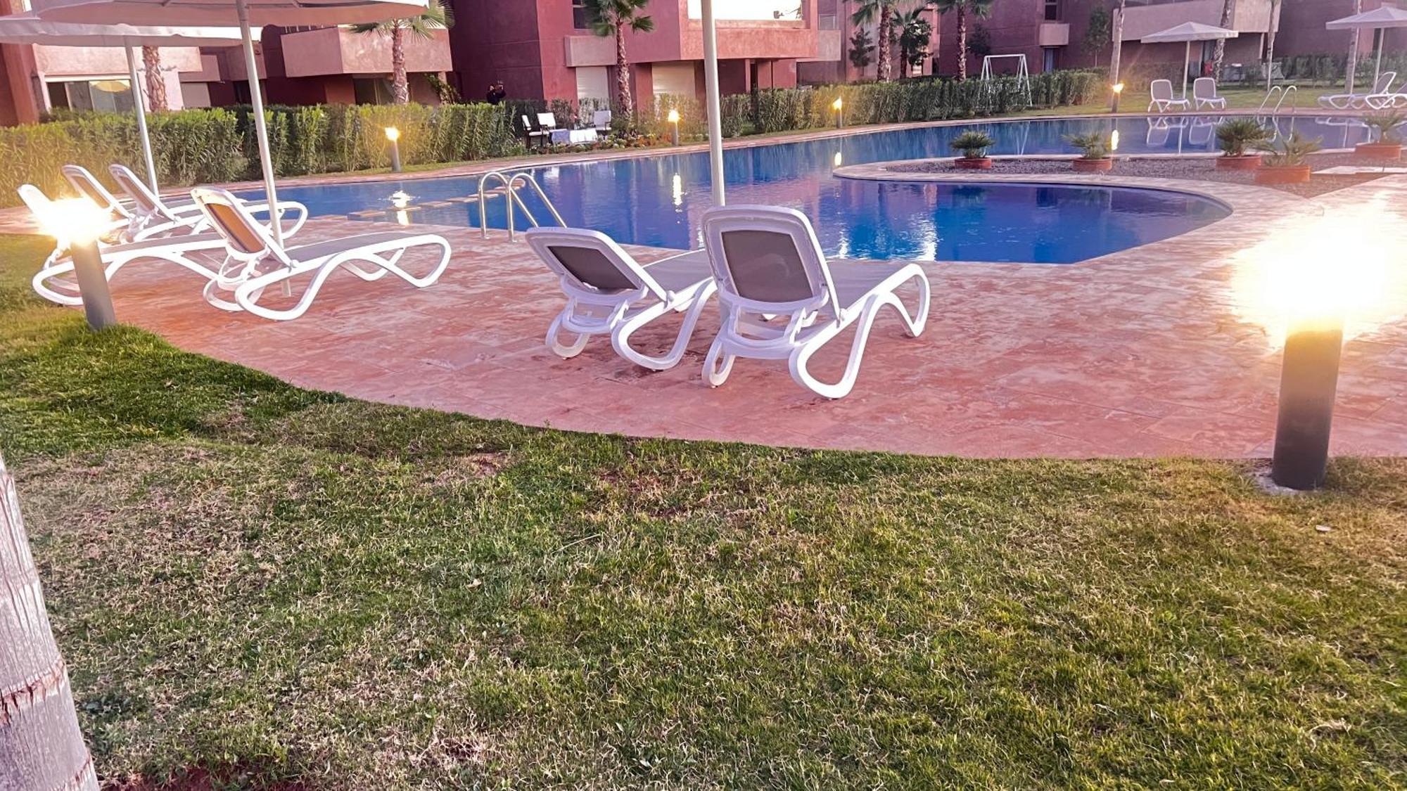Appartement De Luxe Avec Jardin Vue Sur La Piscine Golf Securise 24H Sur 24 A 5 Minutes De L Aeroport Marrakesh Extérieur photo
